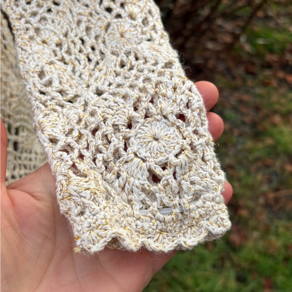 Hand-Crocheted Ivory Knit Tunic with Gold Thread Sz Sm - Picture 9 of 9